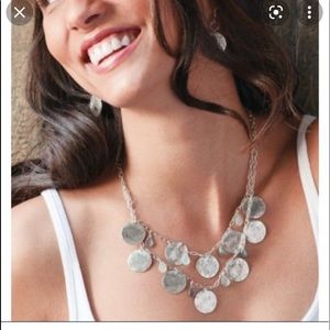 Stella and Dot Rivera necklace